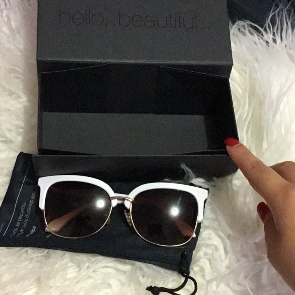 Nordstrom Sunglasses (almost new ) OPEN TO OFFERS